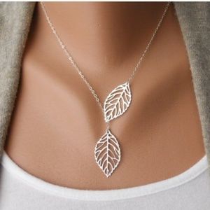 Leaf Necklace & Earring Set Silver Tone